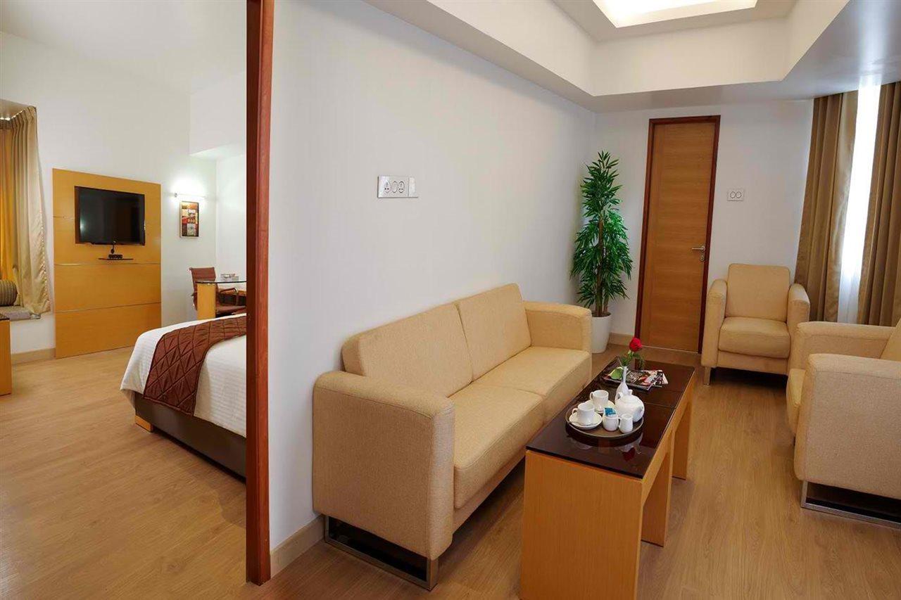 The Central Residency Thiruvananthapuram Esterno foto